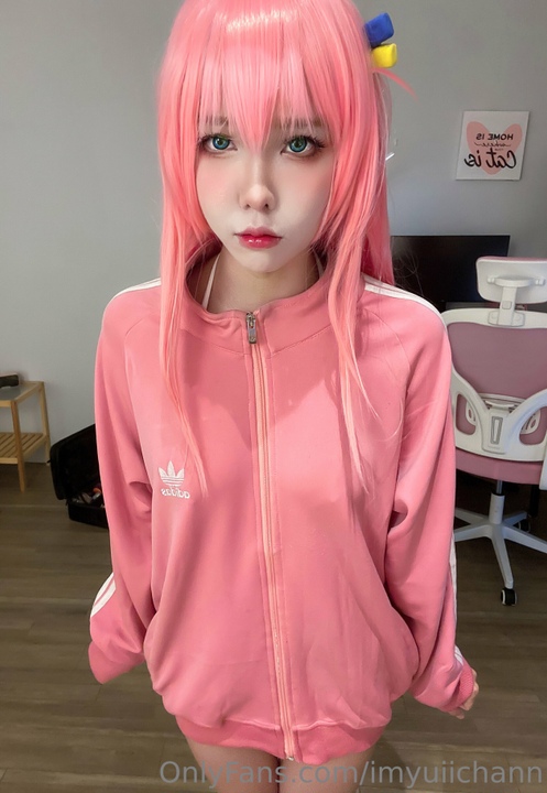 Imyuiichann - Bocchi.jpg Imyuiichann - Bocchi.jpg